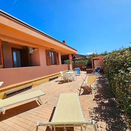 Holiday home Helle Editerrane Mit Terrasse Und Garten Nur 50 Meter Vom Meer Entfern - B57444