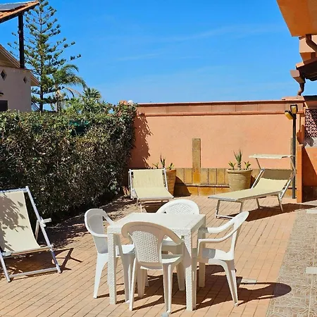 Helle Editerrane Mit Terrasse Und Garten Nur 50 Meter Vom Meer Entfern - B57444 *