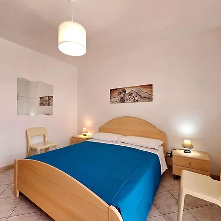 Helle Editerrane Mit Terrasse Und Garten Nur 50 Meter Vom Meer Entfern - B57444 * Cefalu