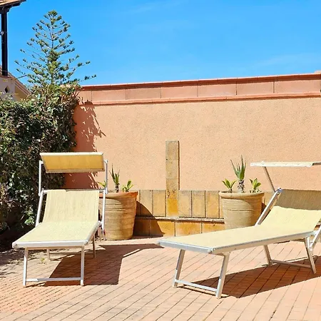 Helle Editerrane Mit Terrasse Und Garten Nur 50 Meter Vom Meer Entfern - B57444 Holiday home Cefalu