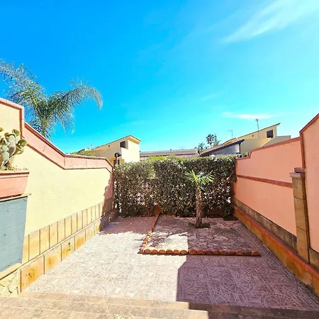 Helle Editerrane Mit Terrasse Und Garten Nur 50 Meter Vom Meer Entfern - B57444 *